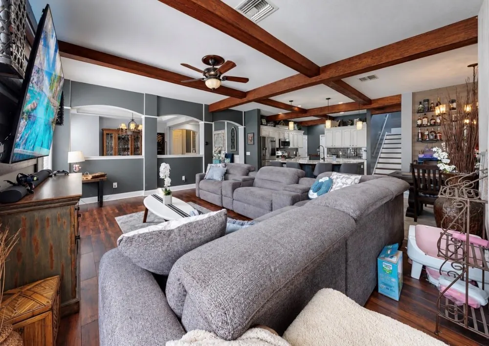4346 WATERVILLE AVENUE Wesley Chapel, FL 33543