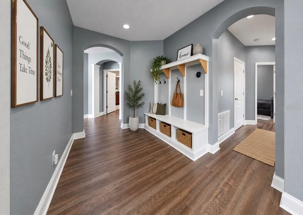 4346 WATERVILLE AVENUE Wesley Chapel, FL 33543
