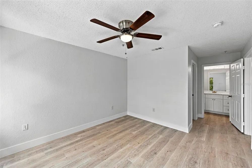 18001 RICHMOND PLACE DRIVE #136 Tampa, FL 33647