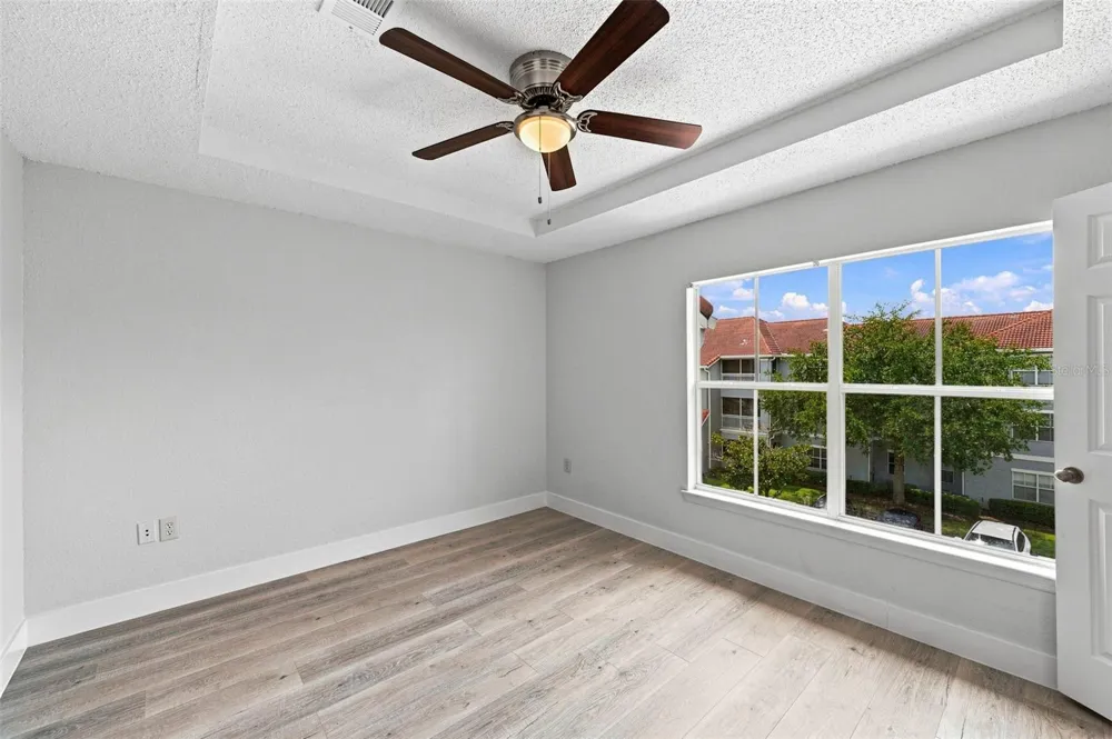 18001 RICHMOND PLACE DRIVE #136 Tampa, FL 33647