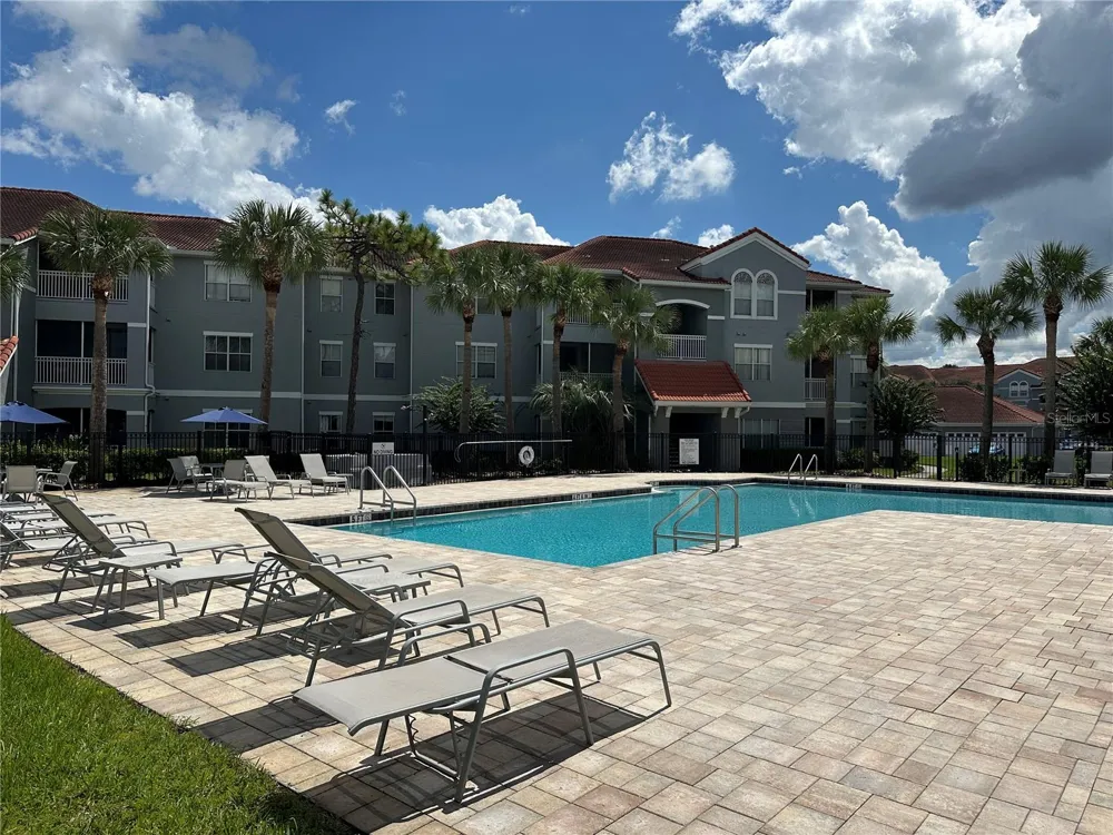18001 RICHMOND PLACE DRIVE #136 Tampa, FL 33647