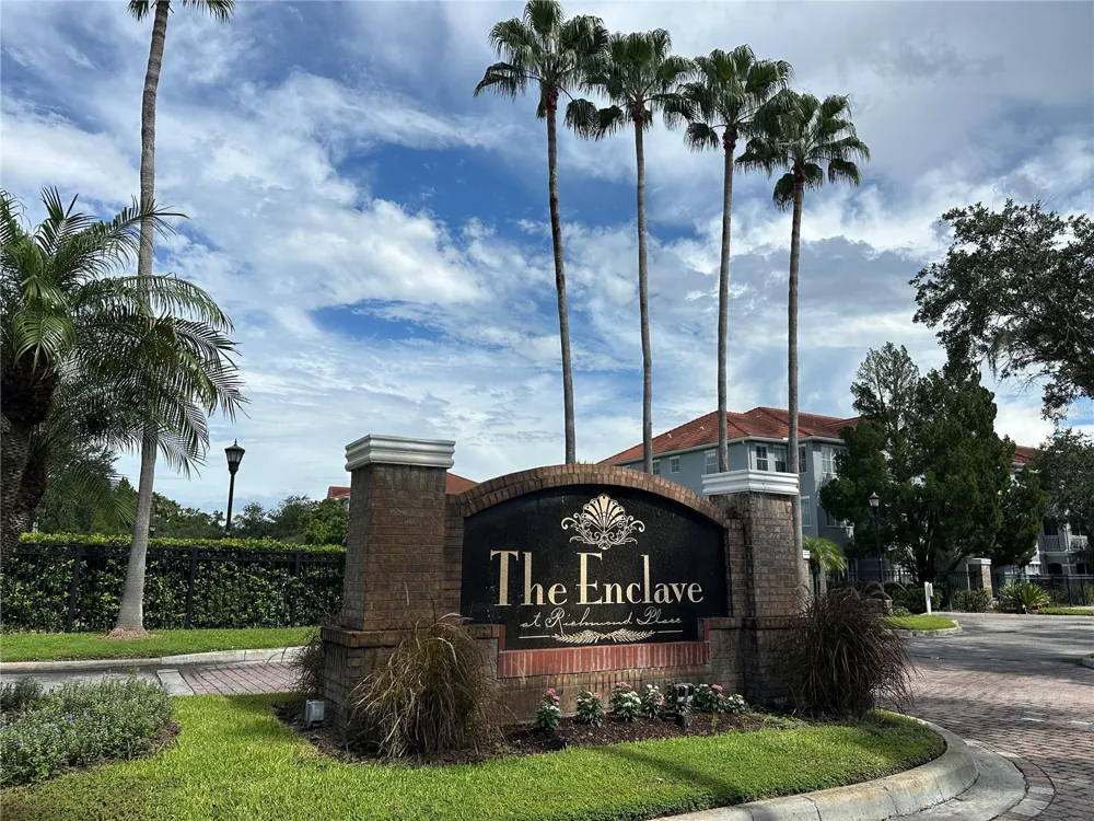 18001 RICHMOND PLACE DRIVE #136 Tampa, FL 33647