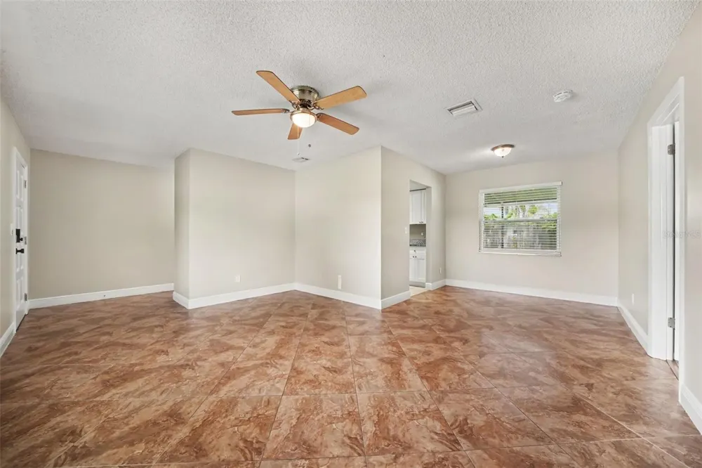 7925 SEGOVIA STREET Orlando, FL 32822