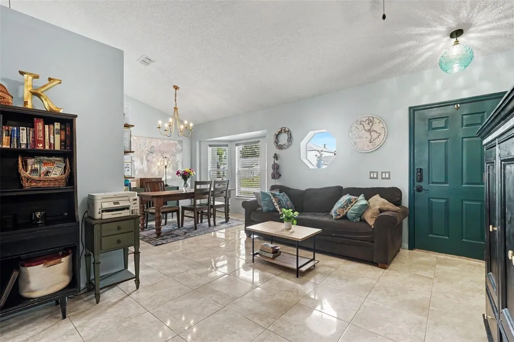534 DAVIDSON STREET SE Palm Bay, FL 32909