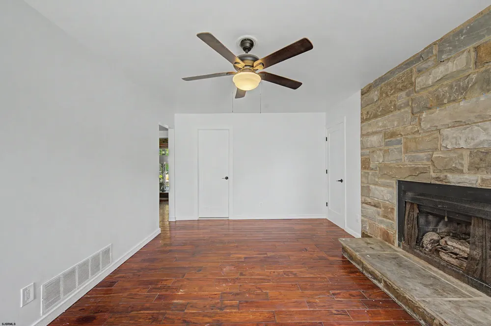 440 S Camelback Dr Galloway Township, NJ 08205