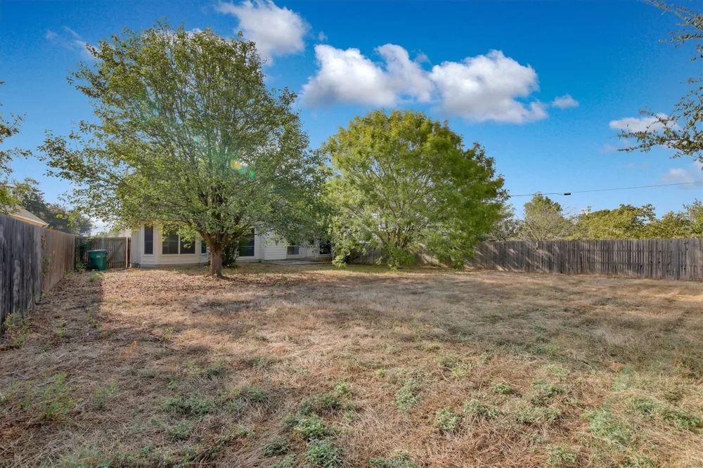 824 Broken Feather Trail Pflugerville, TX 78660
