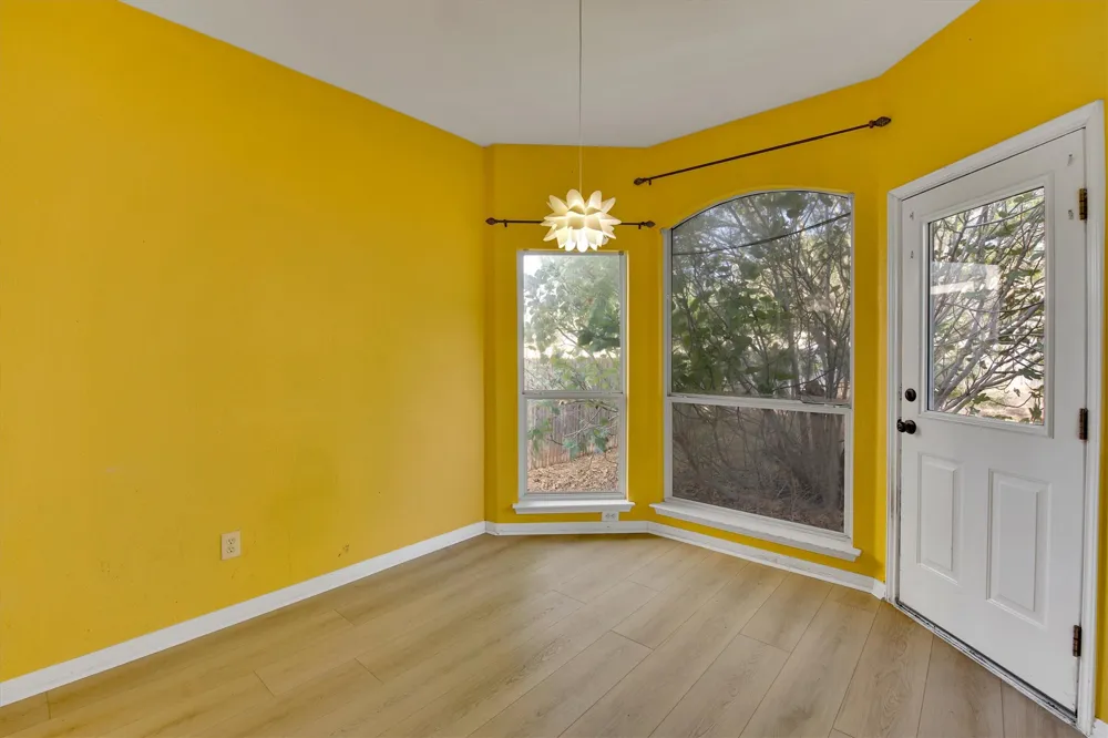 824 Broken Feather Trail Pflugerville, TX 78660