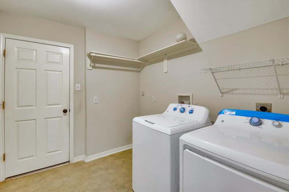 824 Broken Feather Trail Pflugerville, TX 78660