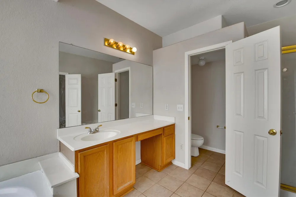 824 Broken Feather Trail Pflugerville, TX 78660