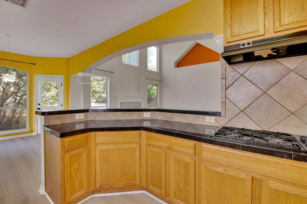 824 Broken Feather Trail Pflugerville, TX 78660