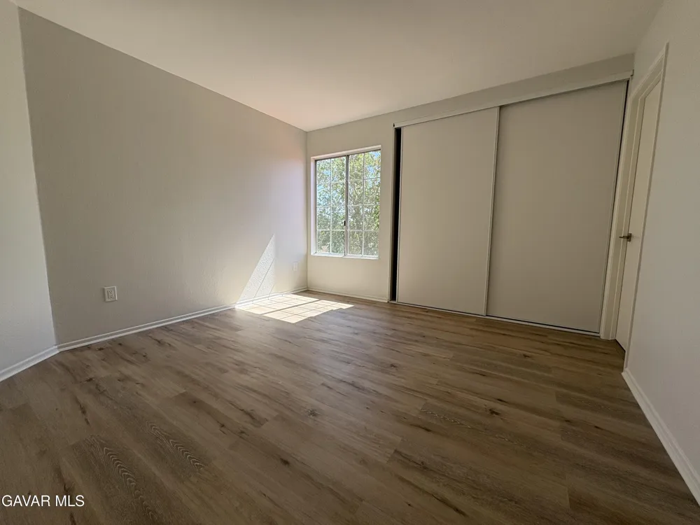 37557 E 42nd Street Palmdale, CA 93552