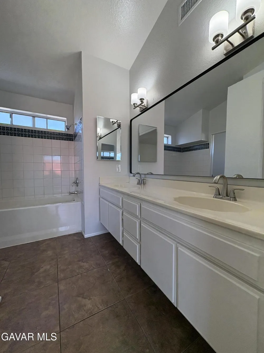 37557 E 42nd Street Palmdale, CA 93552