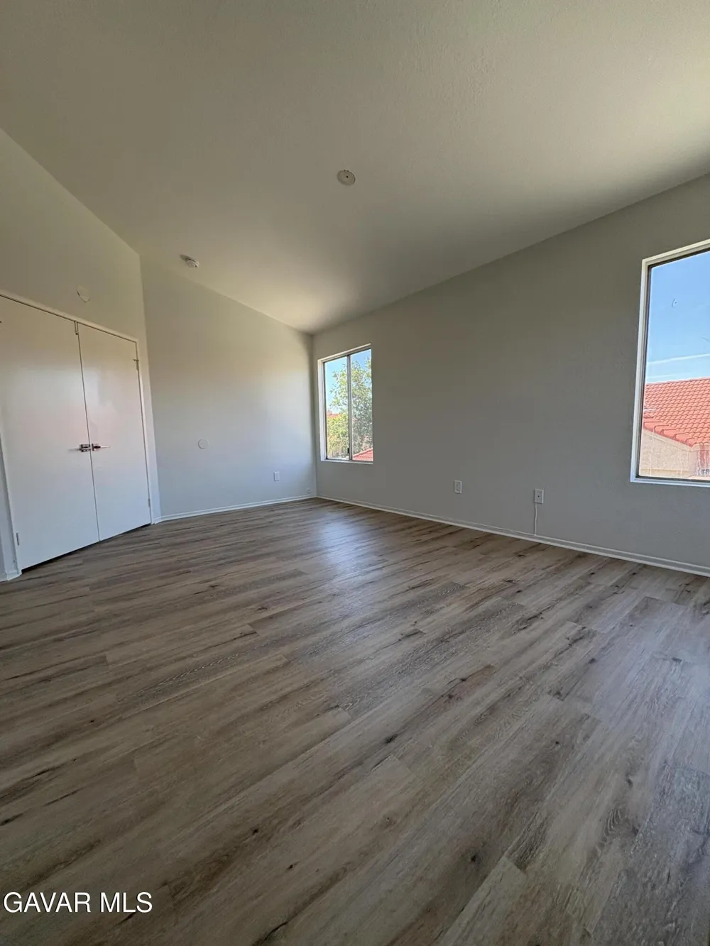 37557 E 42nd Street Palmdale, CA 93552