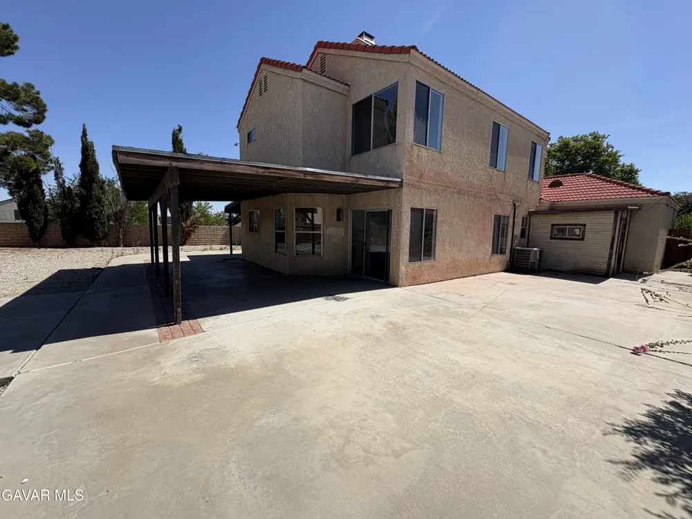 37557 E 42nd Street Palmdale, CA 93552
