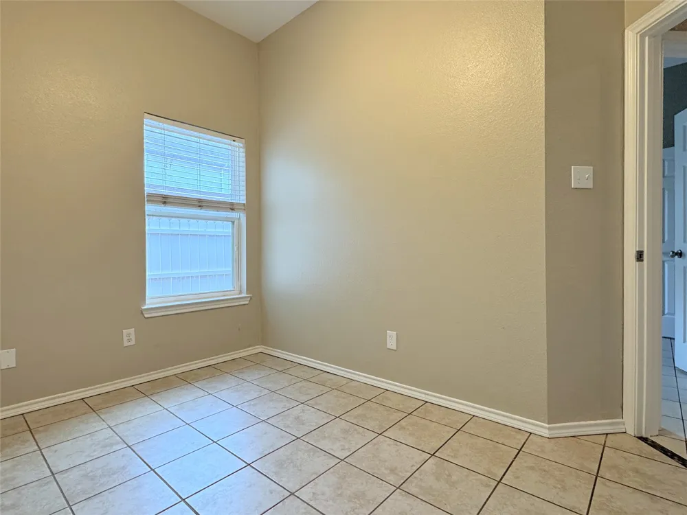 6415 Redstone Drive Arlington, TX 76001