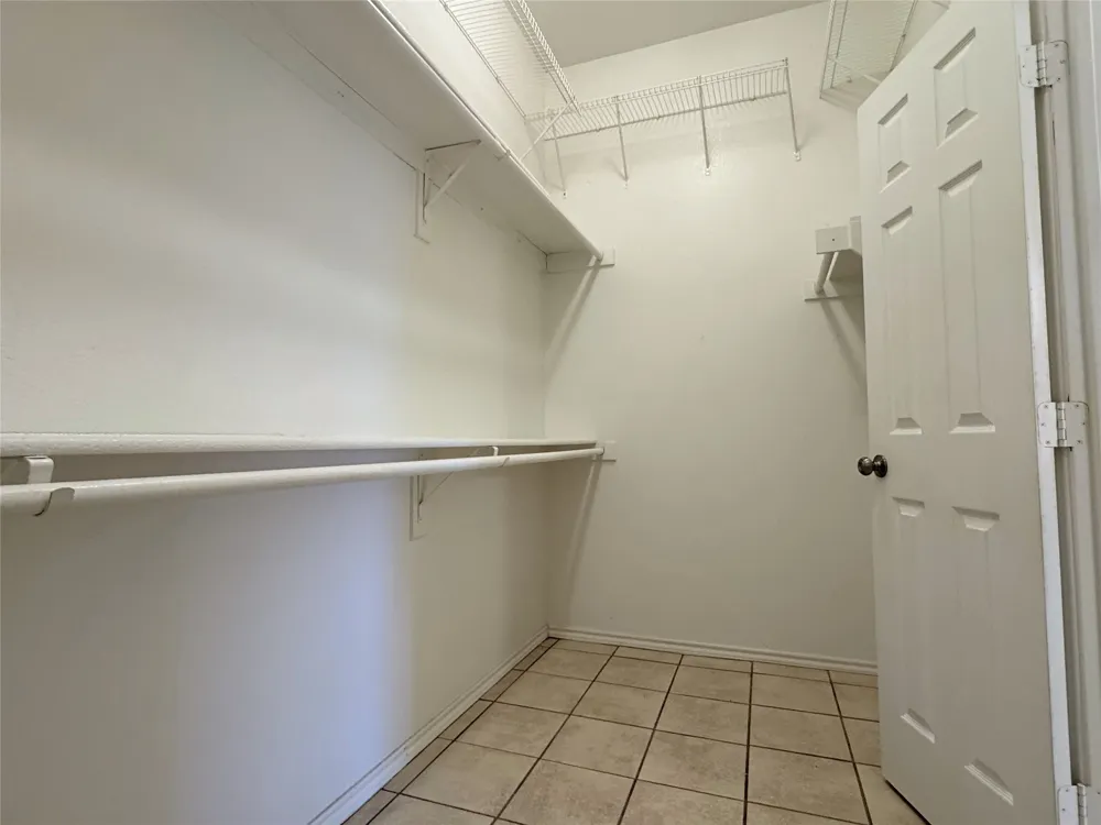 6415 Redstone Drive Arlington, TX 76001