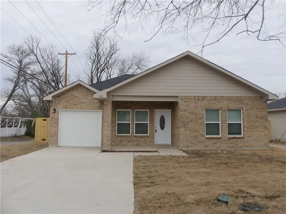 1122 Oneal Street Greenville, TX 75401