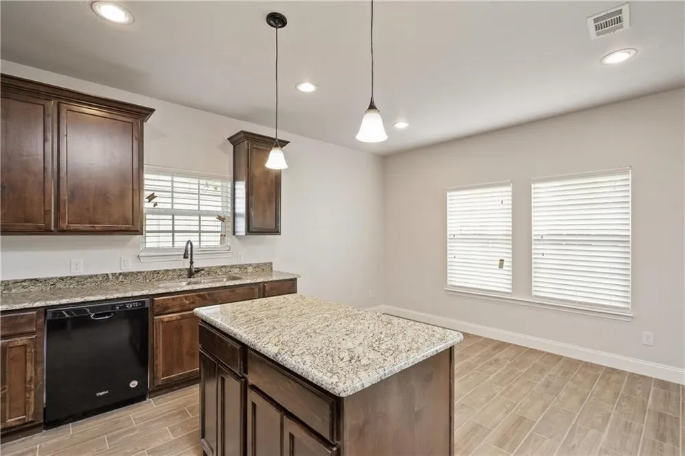 1122 Oneal Street Greenville, TX 75401