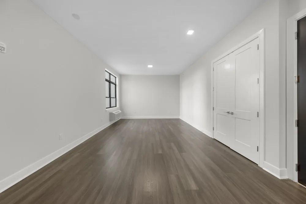 121 34TH ST Union City, NJ 07087