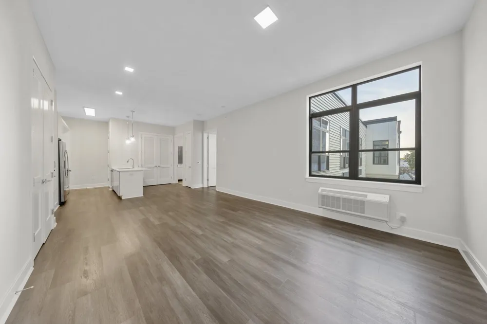 121 34TH ST Union City, NJ 07087