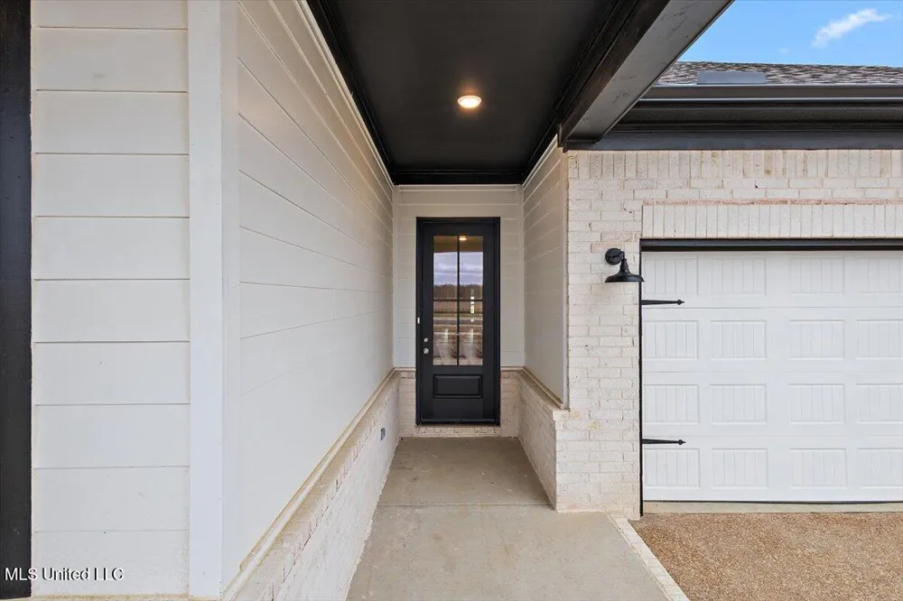 843 W Quitman Court Nesbit, MS 38651