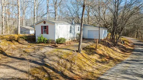 Carolina Village Circle