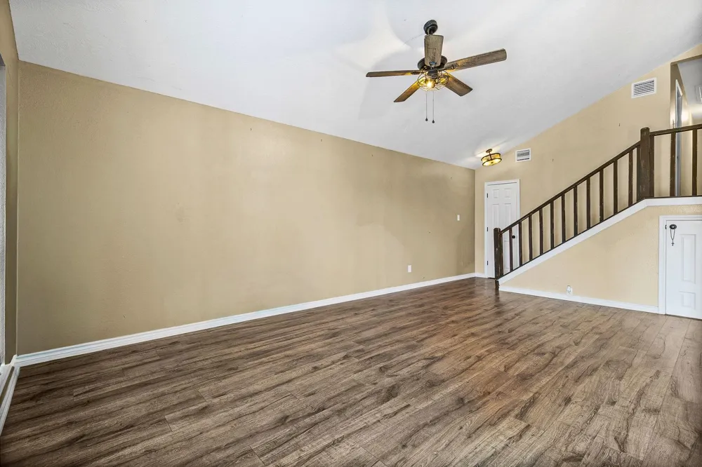 419 W Lake Shore Dr Livingston, TX 77351