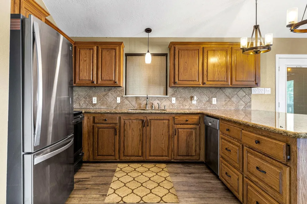 419 W Lake Shore Dr Livingston, TX 77351