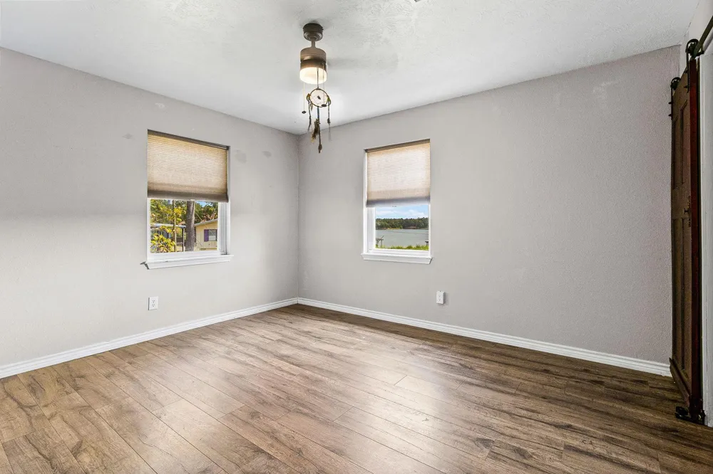 419 W Lake Shore Dr Livingston, TX 77351