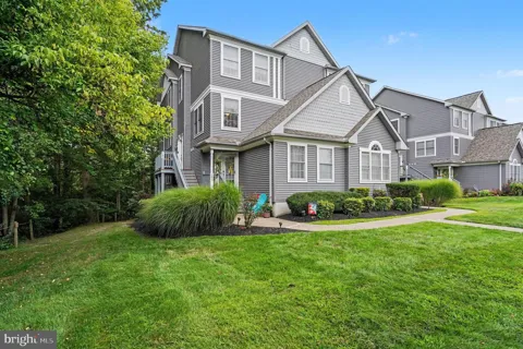 189 NE ISLE DRIVE