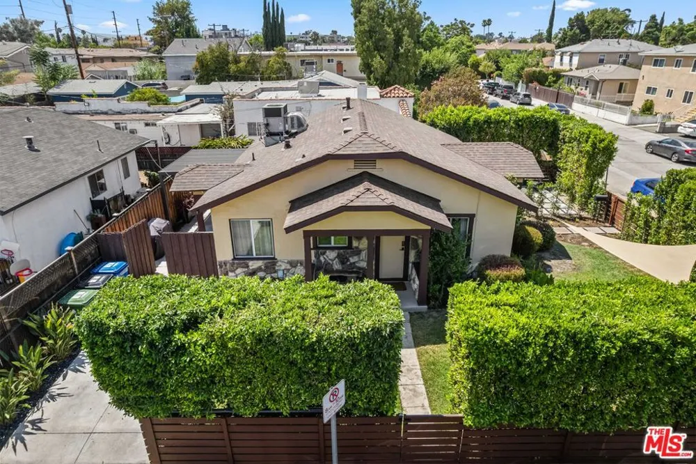 11202 Emelita Street North Hollywood, CA 91601