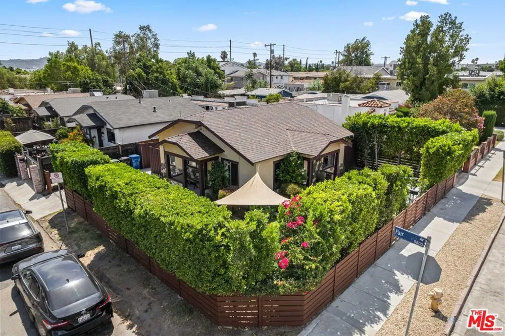 11202 Emelita Street North Hollywood, CA 91601