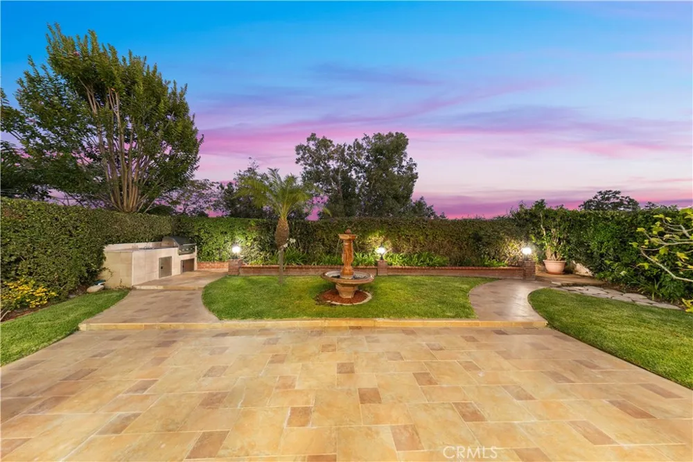 24826 Oxford Laguna Niguel, CA 92677