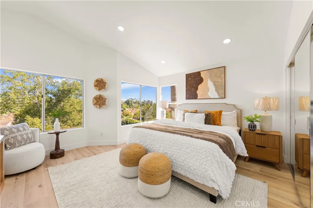 24826 Oxford Laguna Niguel, CA 92677