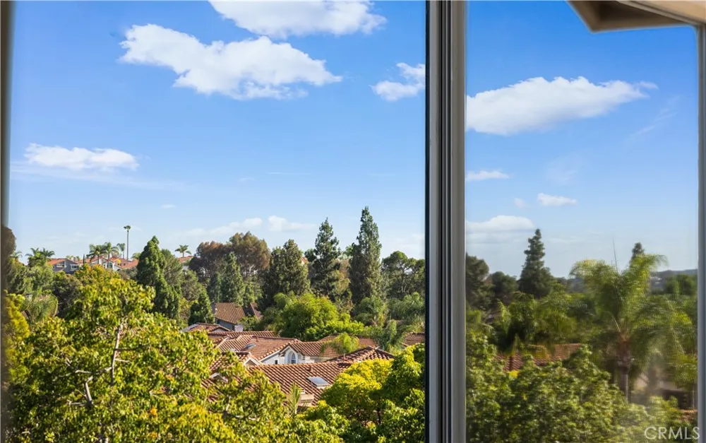 24826 Oxford Laguna Niguel, CA 92677