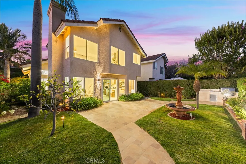 24826 Oxford Laguna Niguel, CA 92677
