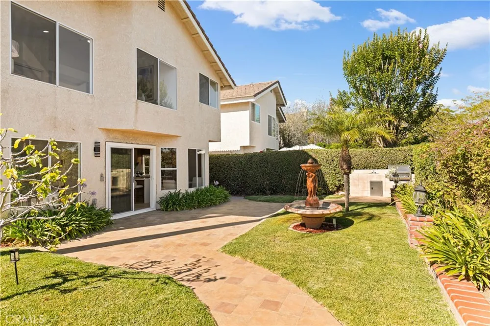 24826 Oxford Laguna Niguel, CA 92677
