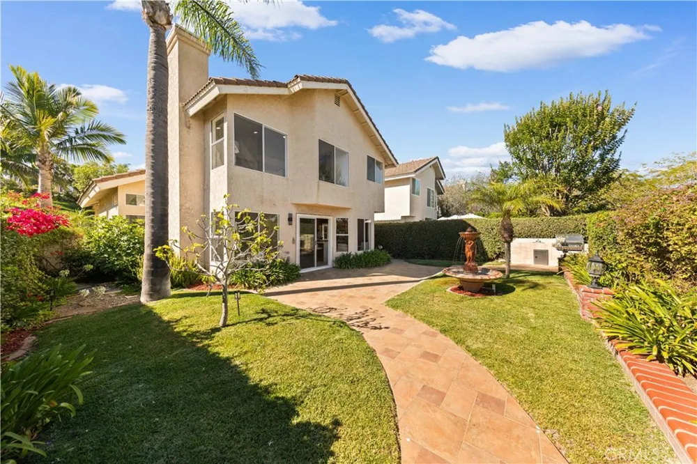 24826 Oxford Laguna Niguel, CA 92677