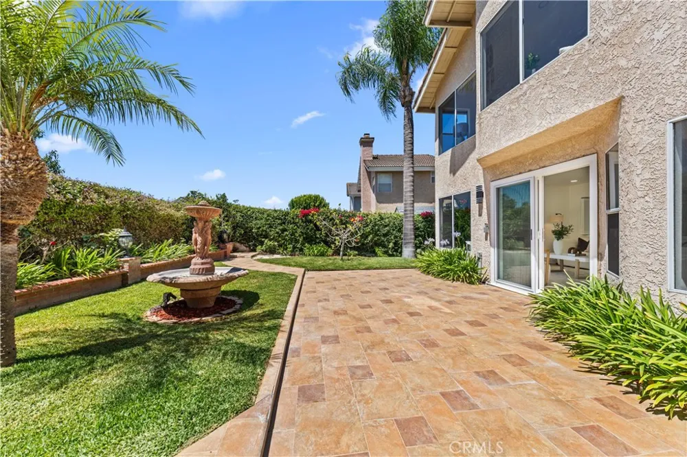 24826 Oxford Laguna Niguel, CA 92677