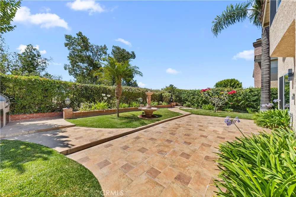 24826 Oxford Laguna Niguel, CA 92677