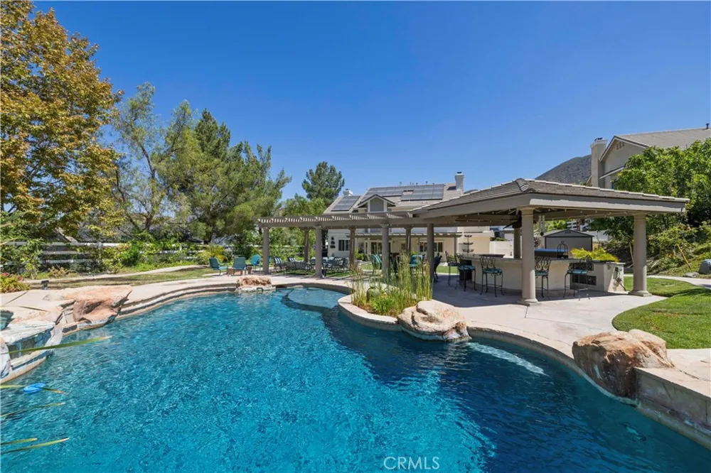 15260 Saddleback Road Canyon Country, CA 91387