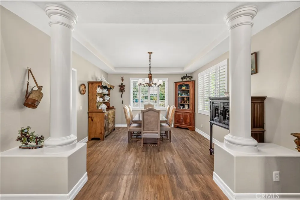 15260 Saddleback Road Canyon Country, CA 91387