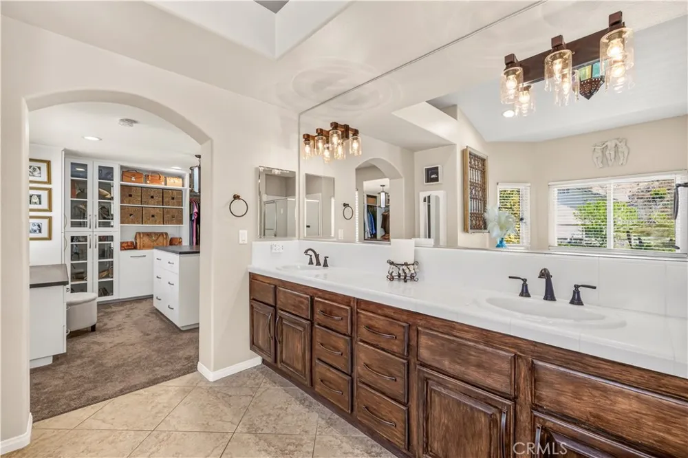 15260 Saddleback Road Canyon Country, CA 91387