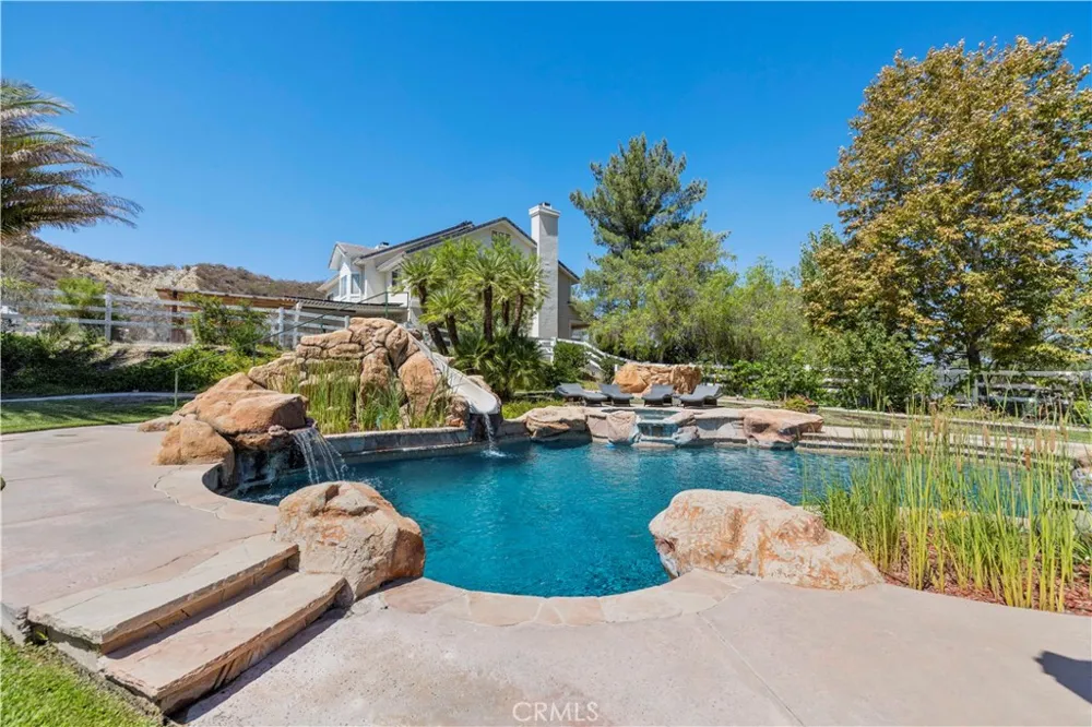 15260 Saddleback Road Canyon Country, CA 91387