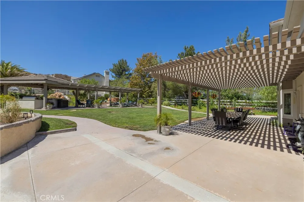 15260 Saddleback Road Canyon Country, CA 91387