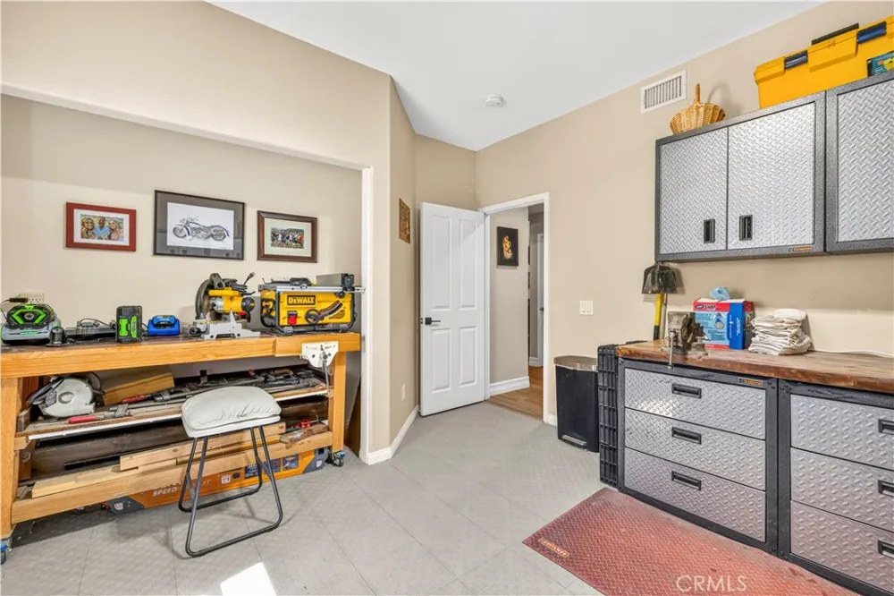 15260 Saddleback Road Canyon Country, CA 91387