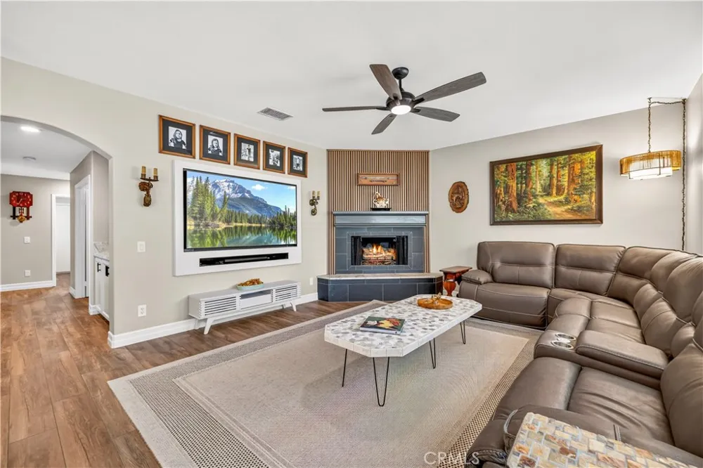15260 Saddleback Road Canyon Country, CA 91387