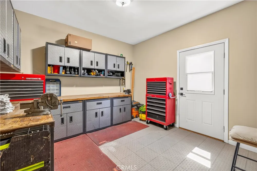 15260 Saddleback Road Canyon Country, CA 91387