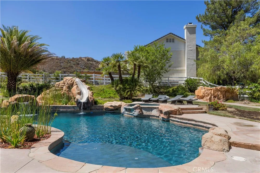 15260 Saddleback Road Canyon Country, CA 91387