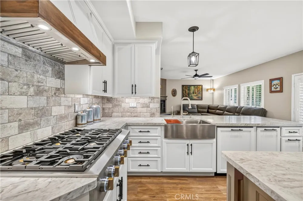15260 Saddleback Road Canyon Country, CA 91387